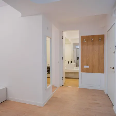 X Metropolitan Retreats 2br In Politehnica Park アパート ブカレスト