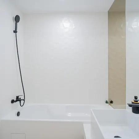 X Metropolitan Retreats 2br In Politehnica Park Apartment