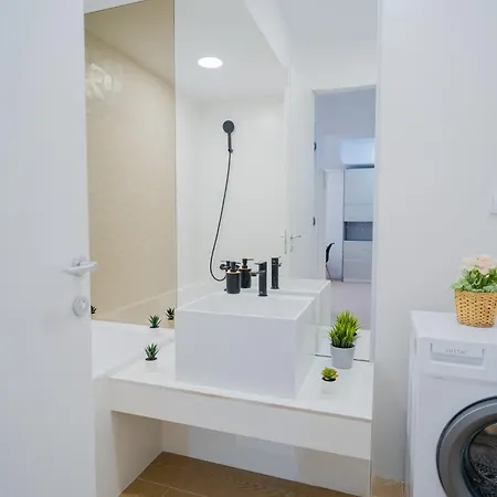 X Metropolitan Retreats 2br In Politehnica Park * Bucharest