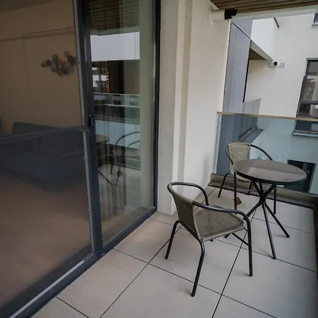 X Metropolitan Retreats 2br In Politehnica Park Bucharest