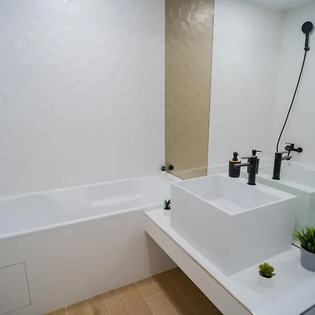 X Metropolitan Retreats 2br In Politehnica Park Apartment *